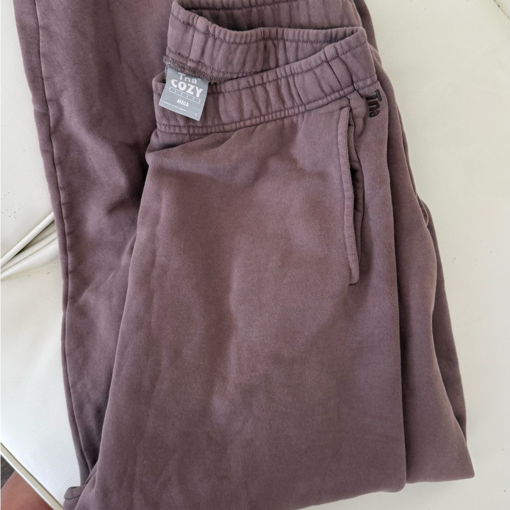 Aritzia TNA Cozy Mauve Sweat Pants
